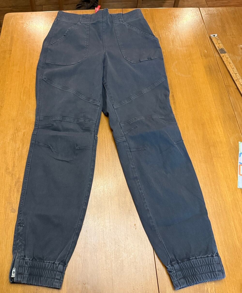 Spanx stretch twill cargo jogger pants in washed black pull on M slimming casual
